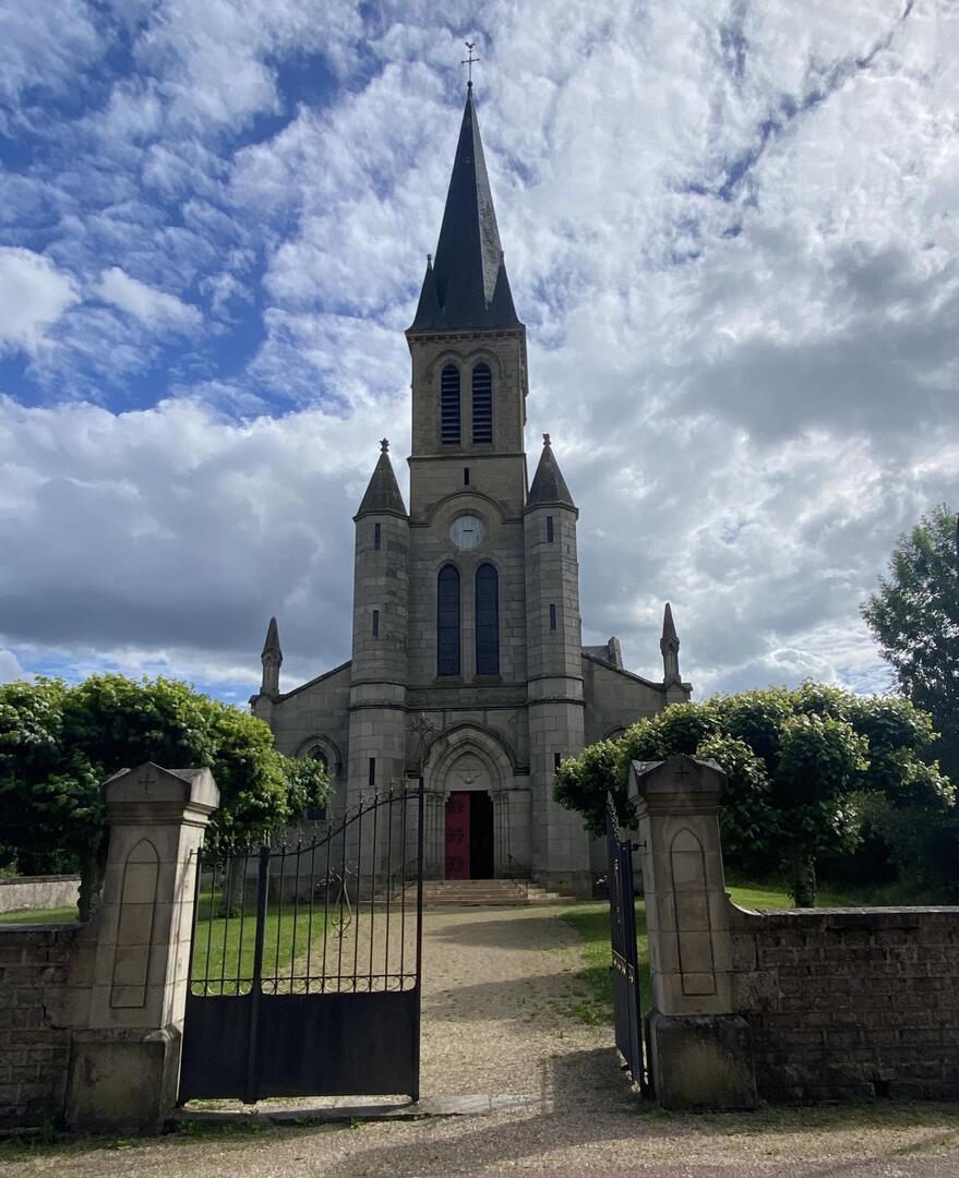 Eglise De Sully Sully Office De Tourisme D Autun Et Du Grand