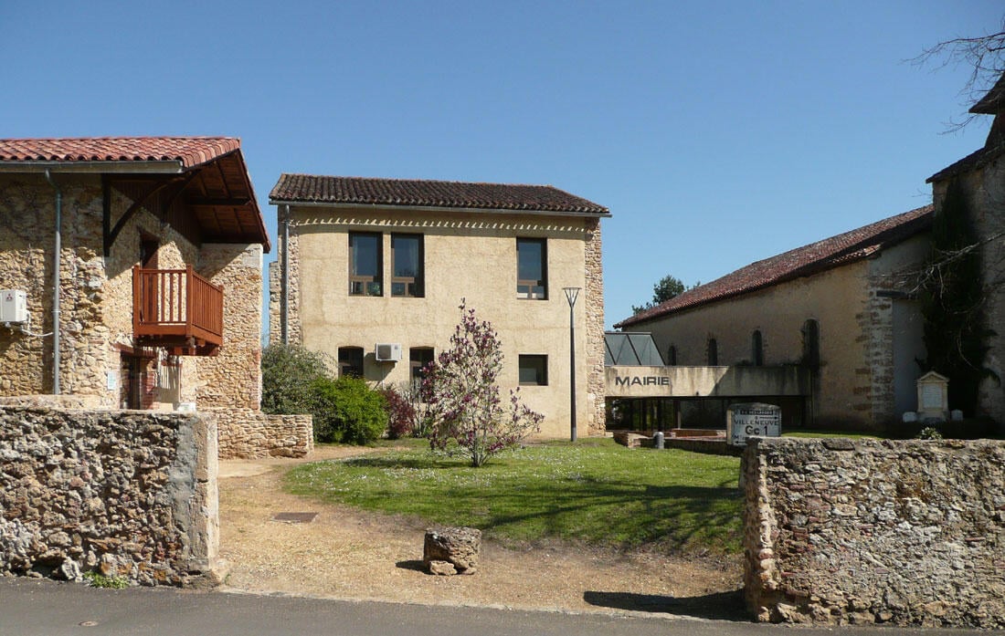 mairie bougue.jpg