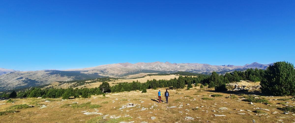 Activités - rando Moros avec Carlit en fond ©Pyrénées-Cerdagne.jpg