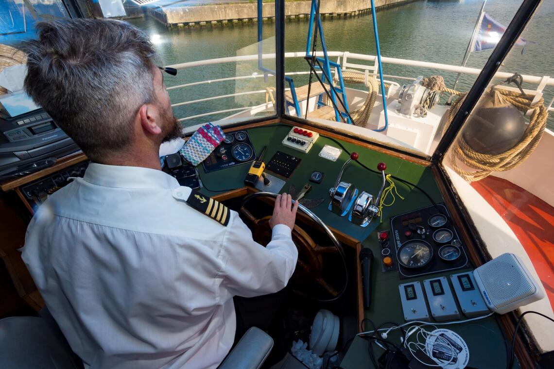 Croisières du Douaisis-bateau-peniche-batellerie-Douai- Douaisis-Nord-France 2(c) AD Langlet.jpg