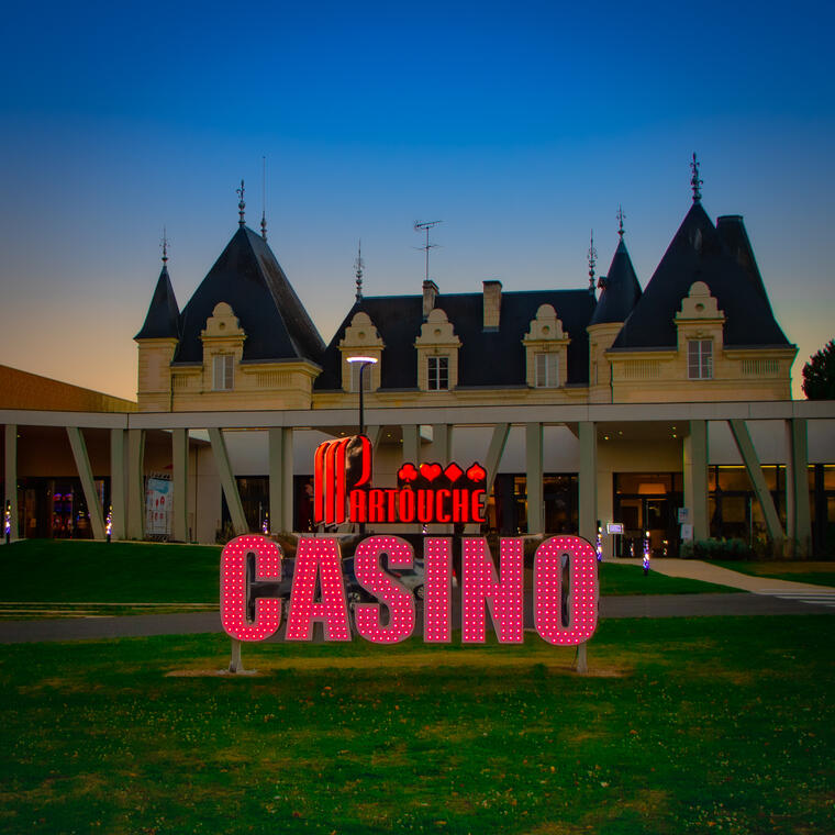 Casino_La_Roche_Posay_entree_exterieure.jpg