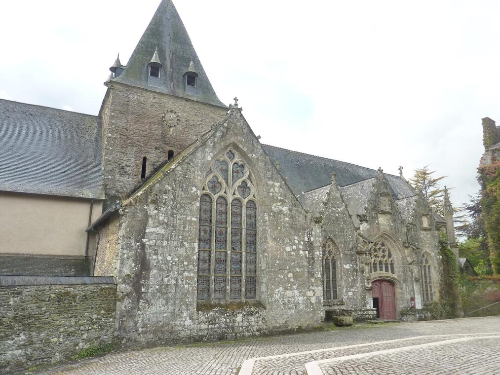 Rochefort-en-Terre_001_L'église_paroissiale - H de Reviers.jpeg