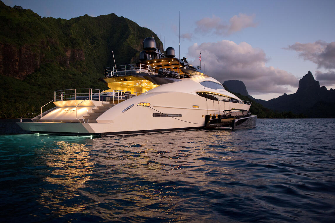 P2_MOOREA_CV9A9876_© Gregoire Le Bacon .jpeg