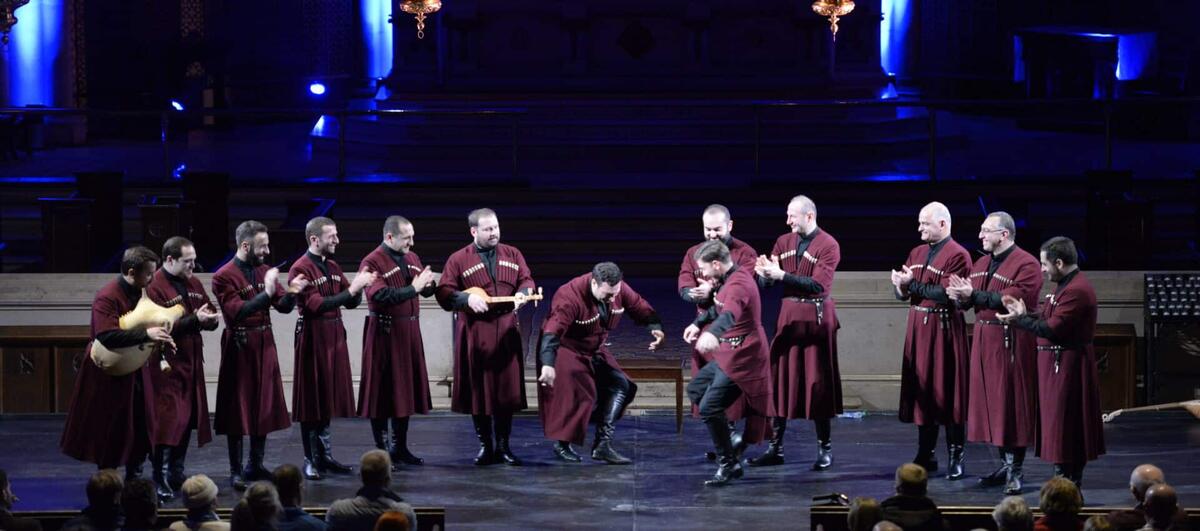 OK-©-Basiani-Ensemble-5-1920x850.jpg