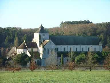 Abbaye_Fontgombault.jpg