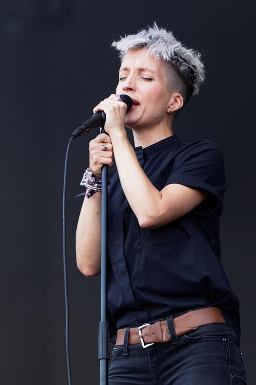 Festival_des_Vieilles_Charrues_2016_-_Jeanne_Added_-_011.jpg