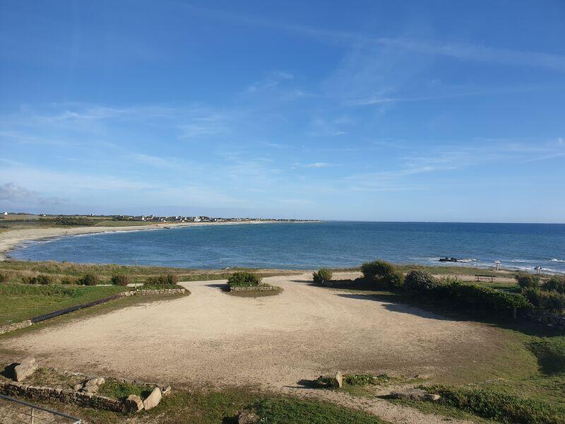 Plage de Kerrest Plozévet ©Restaurant-Le-Menhir.jpg