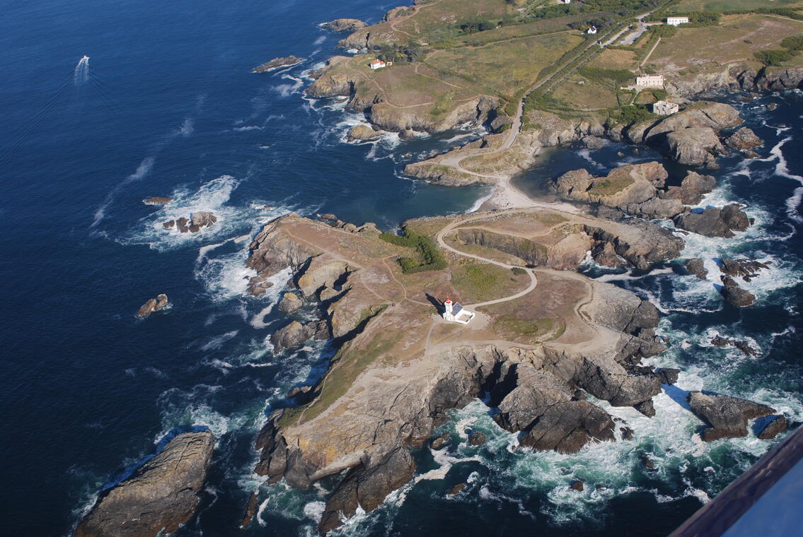 pointedespoulains3(c) Bathilde CHABOCHE . OFFICE DE TOURISME BELLE ILE EN MER .jpg