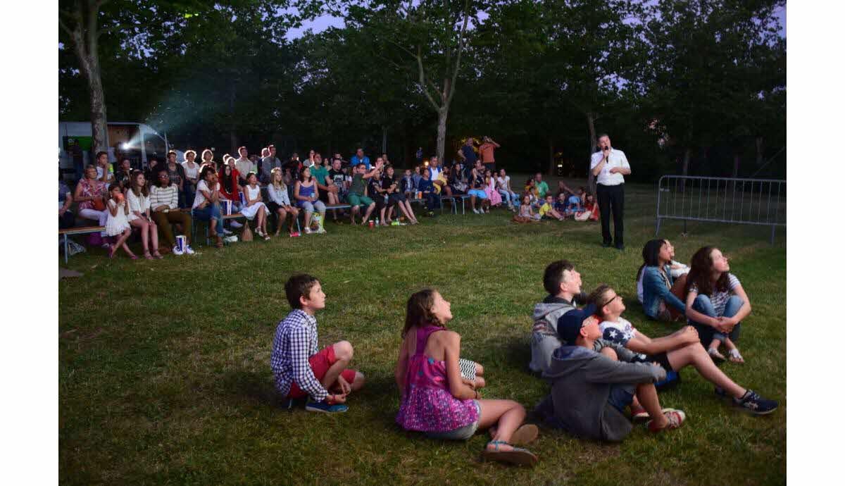 cinema-en-plein-air-les-enfants-en-nombre-1468268827.jpg