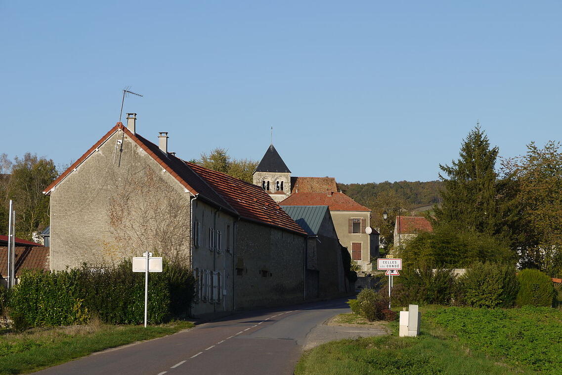 Entrée à Celles les Condé