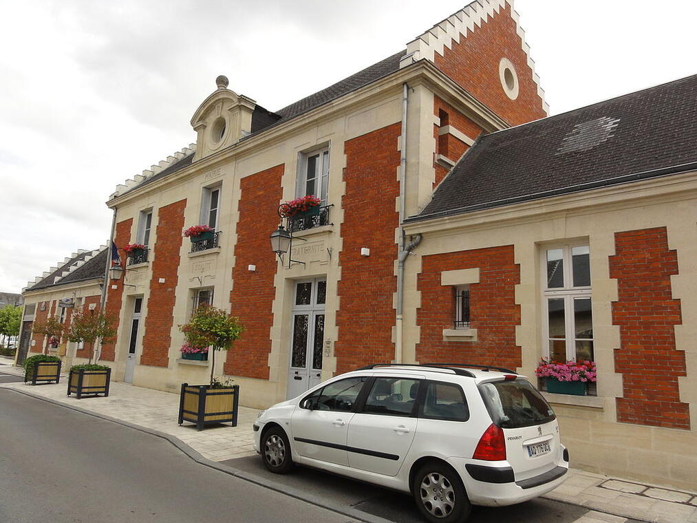 Mairie de Villeneuve Saint Germain