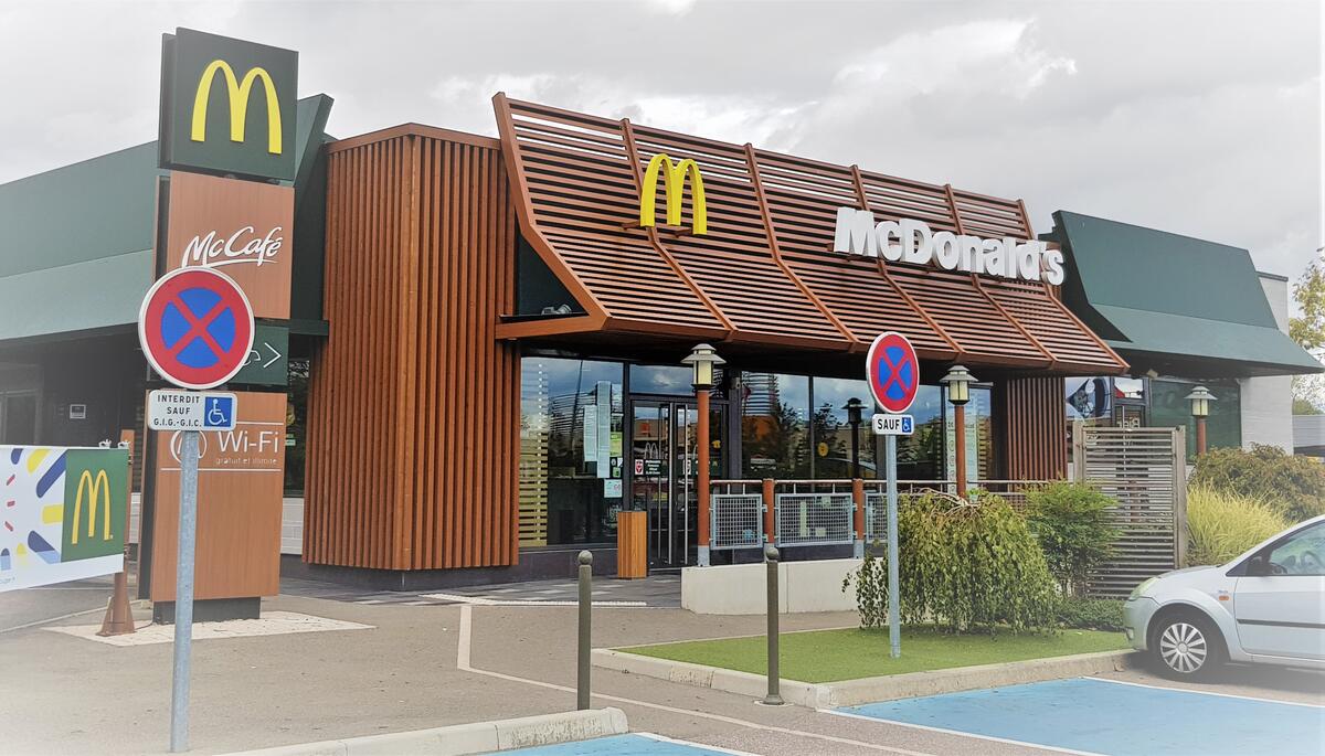 McDonald's Restaurant ChalonsurSaône Office de Tourisme de ChalonsurSaône