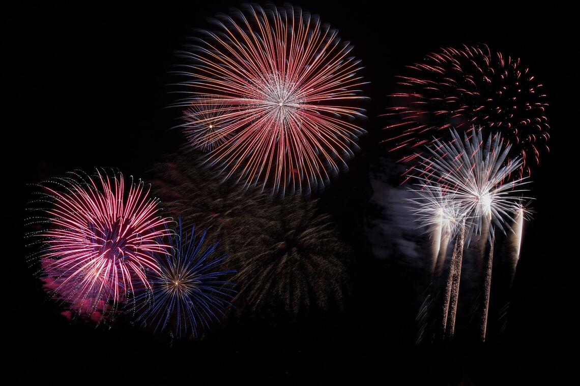 fireworks-879461_1280©Nidan_Pixabay