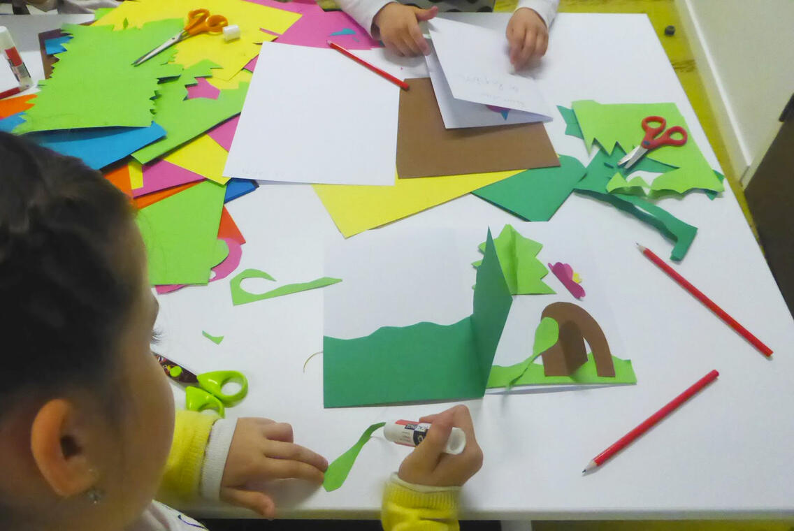 MAU - Atelier Forêt de papier enfant découpage