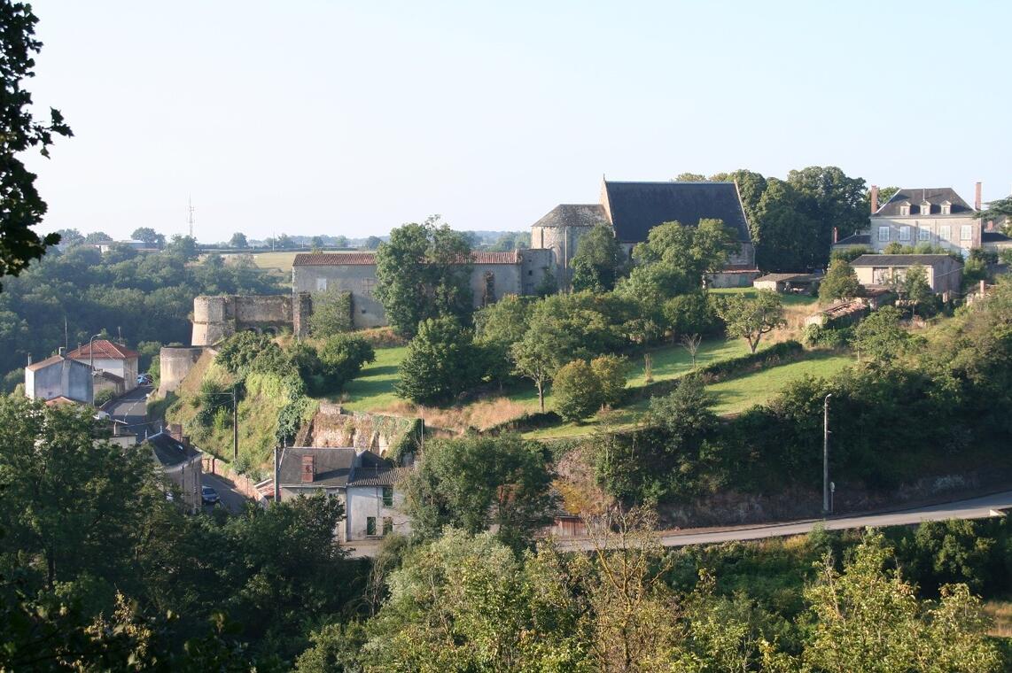 argentonnay-vue-chateau-©GKoch