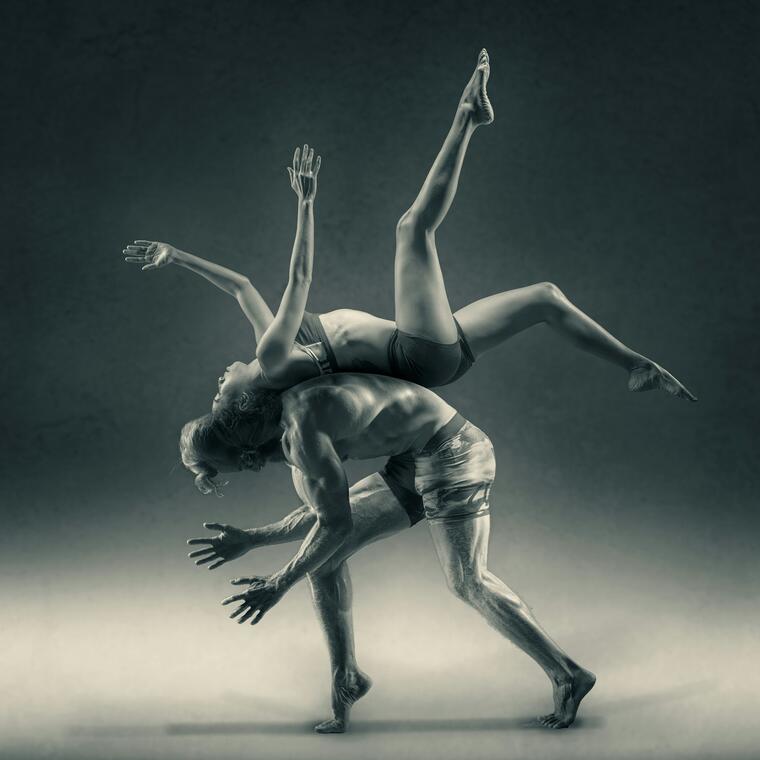robert-collins-DrUguS1oBGU-unsplash