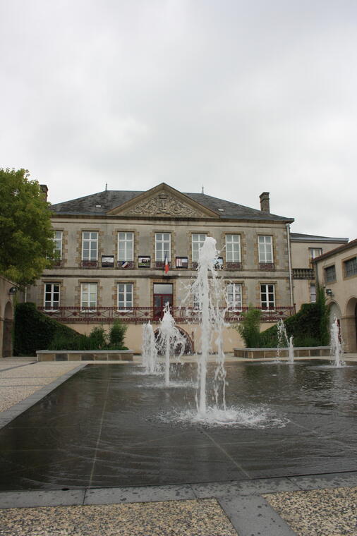 220918-hotel-de-ville-bressuire