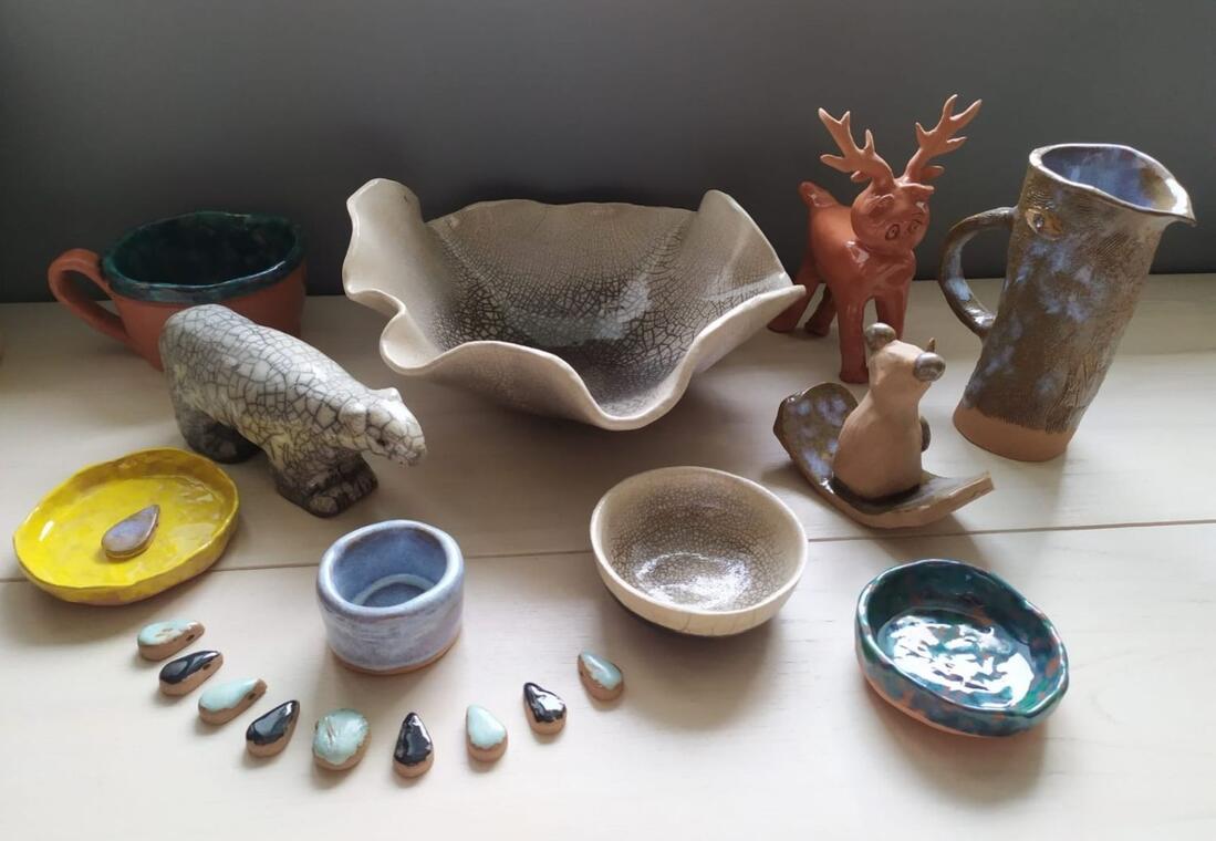 Quelques-pieces-realisees-par-les-stagiaires-en-atelier-Atelier-de-ceramique-Par-Les-Terres-7