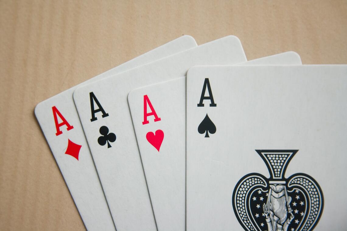 card-game-g0a2aa59d9_1920