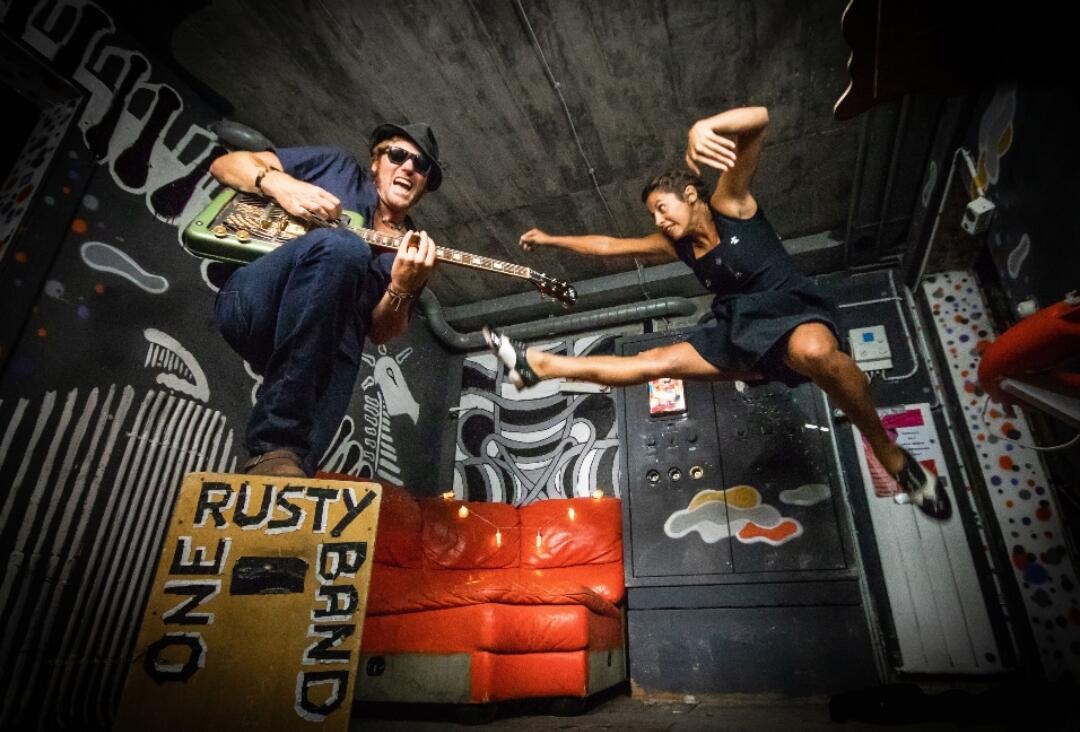 rusty band