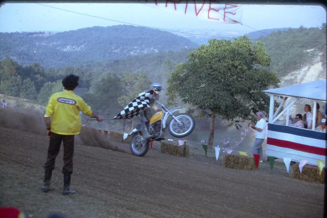 09-11-3 MOTOCROSS