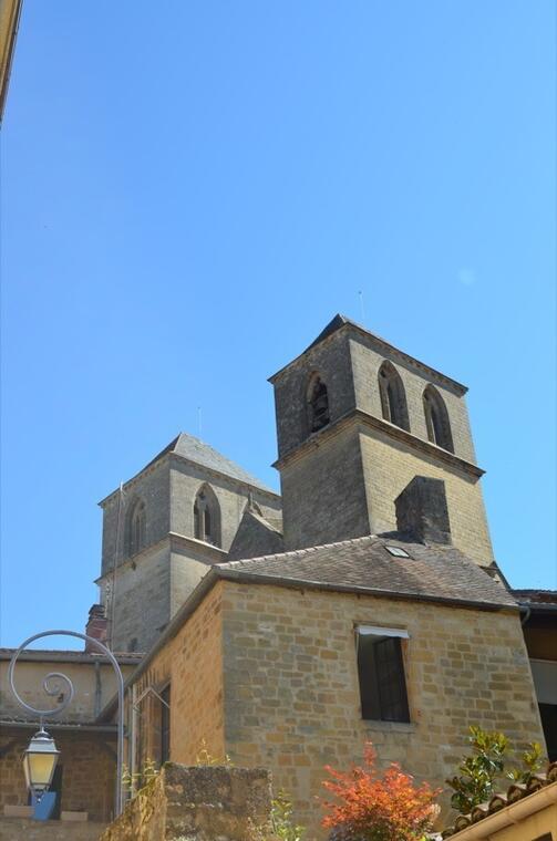 Cite Medievale de Gourdon - Eglise St Pierre