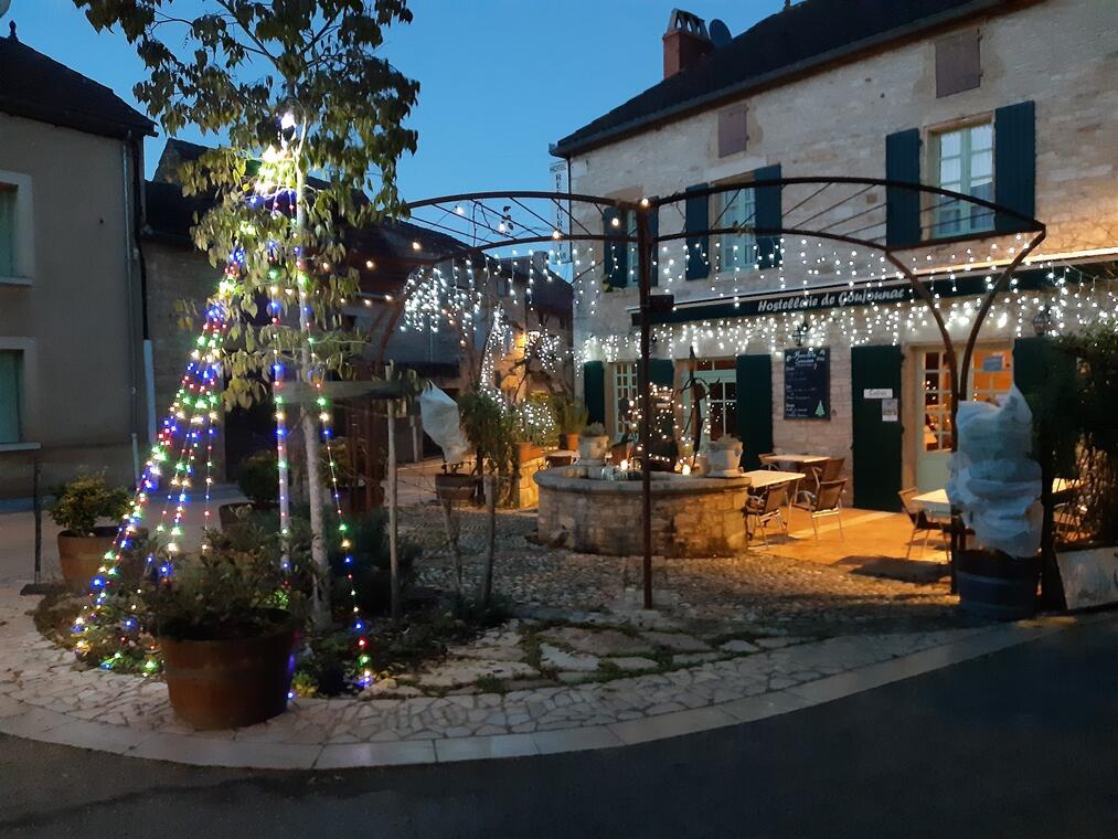 Hostellerie de Goujounac illuminations de Noël