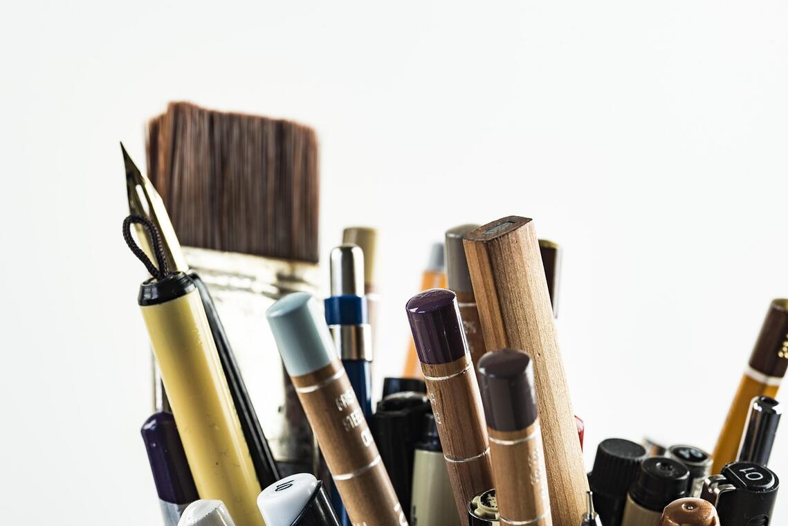 pens-1867899_1280