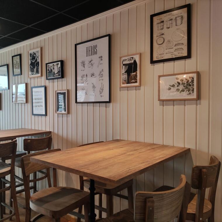Le Bistro