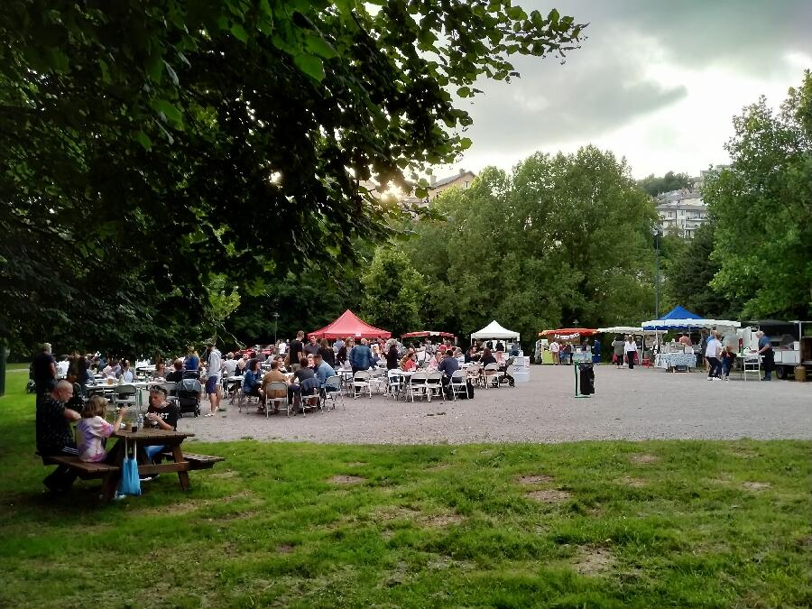 Marché de producteurs de pays et animations musicales