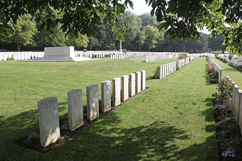 Canadian-Cemetery-n°-2