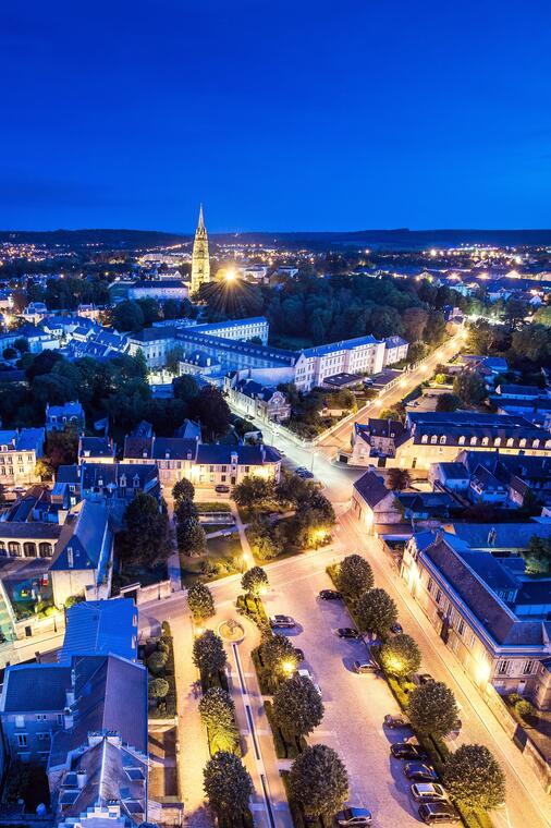 SEL avec champagne en haut de la tour©Ville de Soissons