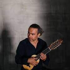 Chili - Ivan Latapiat (charango)