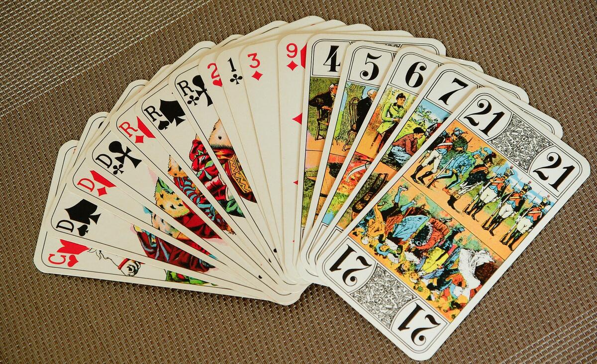 card-game-1897030_1920