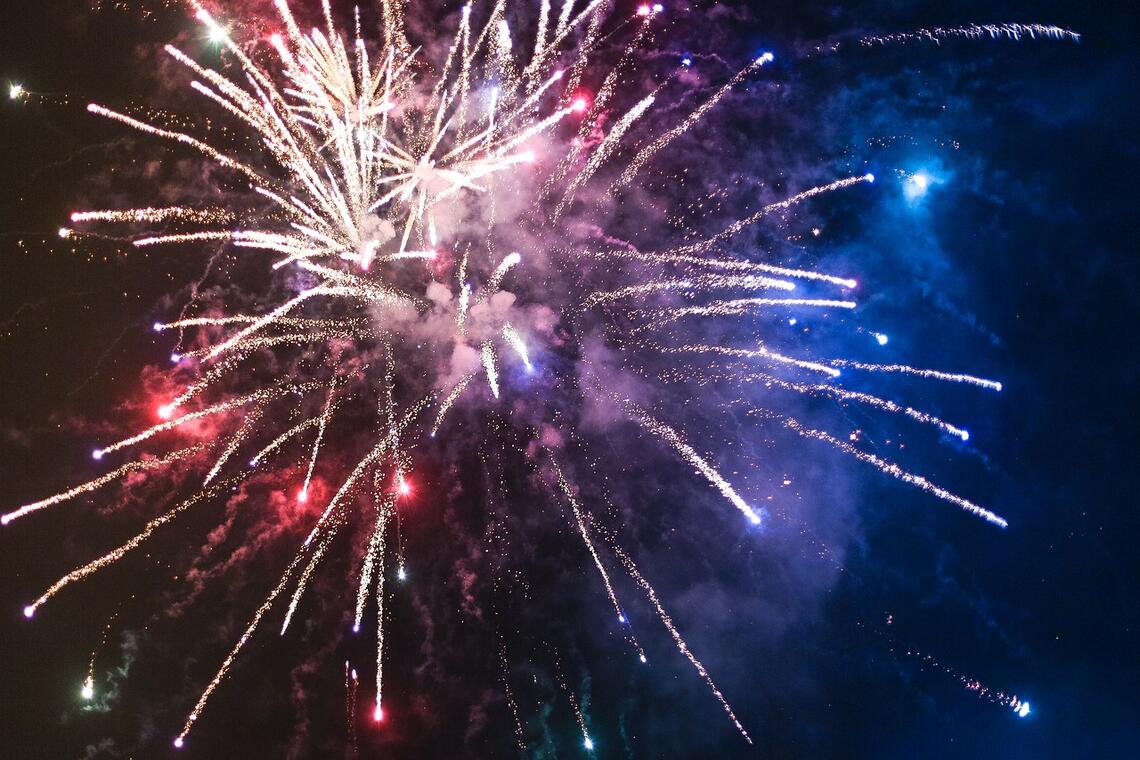 ©picjumbo_com_fireworks-865104_1280