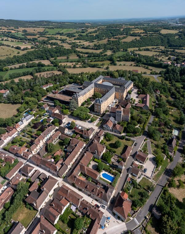 Visite guidée de Montfaucon, Bastide anglaise du 13° (Montfaucon ...