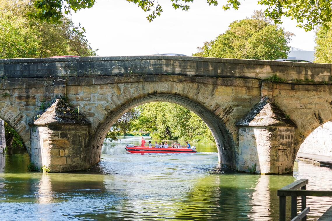 balade-en-barque-chalons-pont-des-mariniers