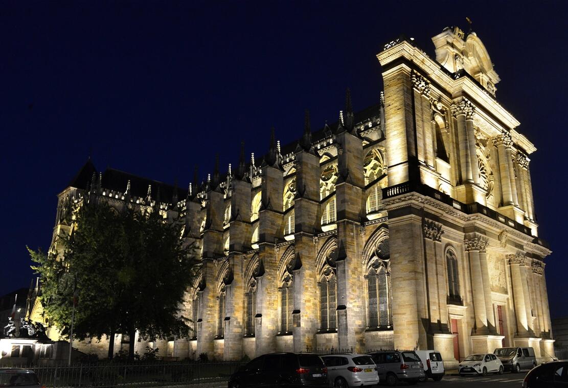 cathedrale-chalons-lumieres-illuminee 220818