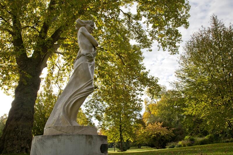 petit-jard-chalons-statue