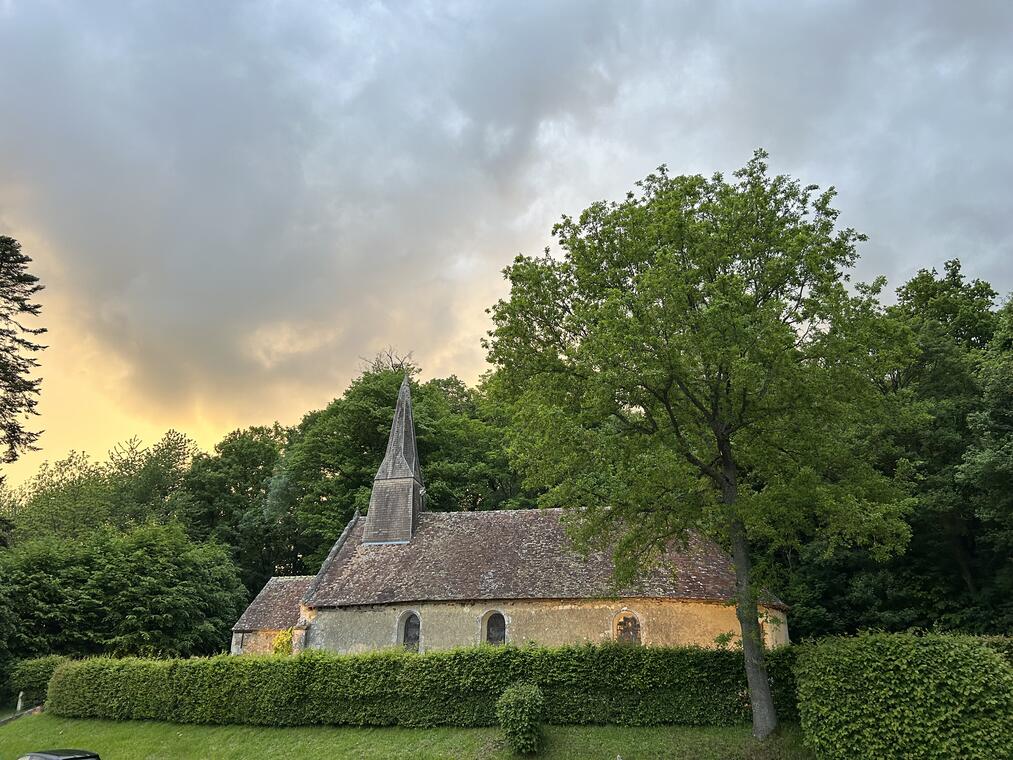 Église Saint Hilaire à Courtoulin / Bazoches sur Hoëne