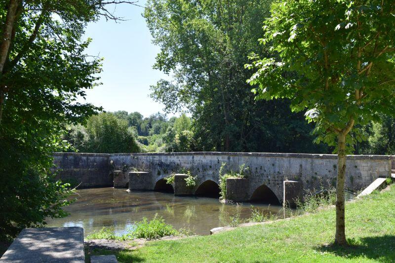 Pont de Sainte Néomaye rando Val de sevres