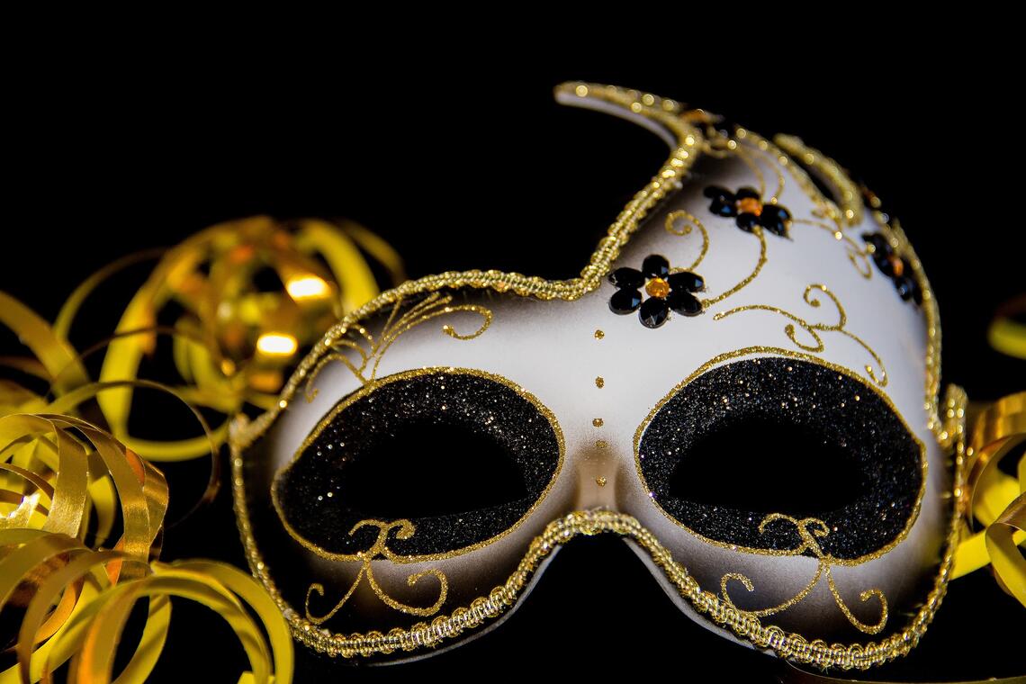carnival-g4ca2727c9_1920