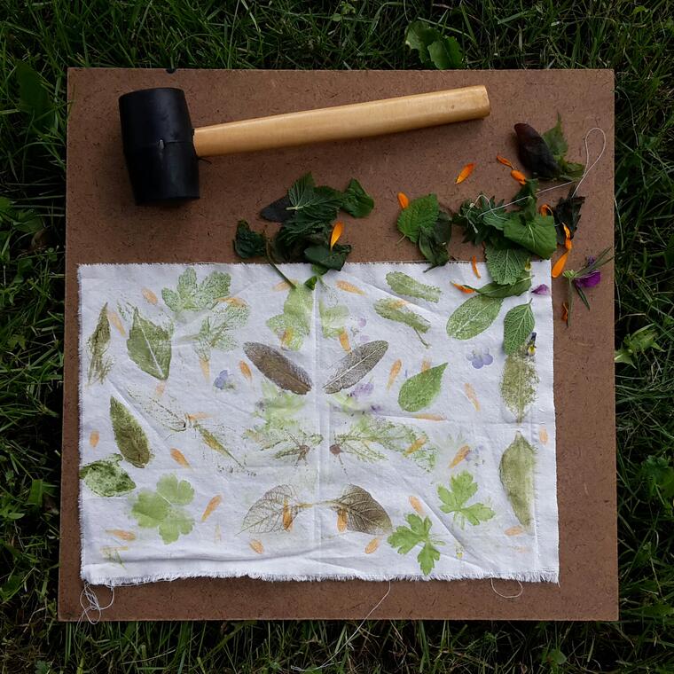Impression végétale sur tissu - Tataki-zomé
