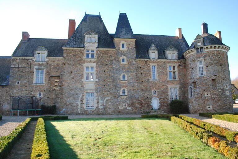 chateau-du-hardas-louvaines-49-pcu