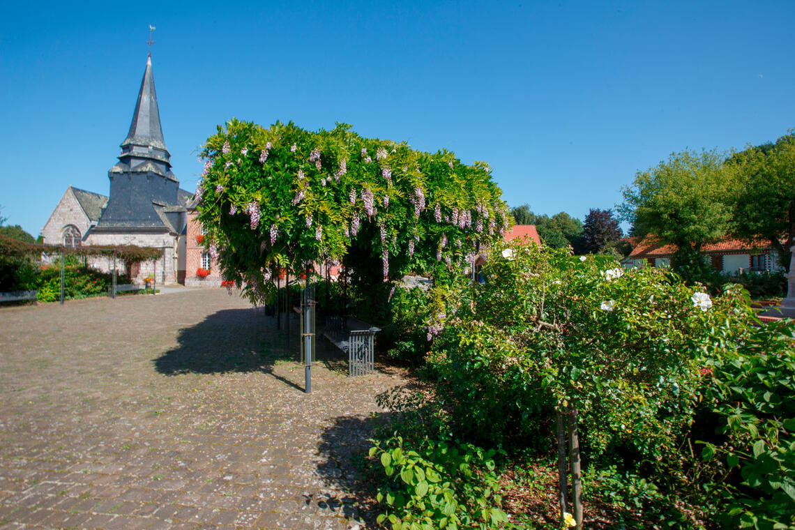 Place du Parvis, Ambrumesnil-4015