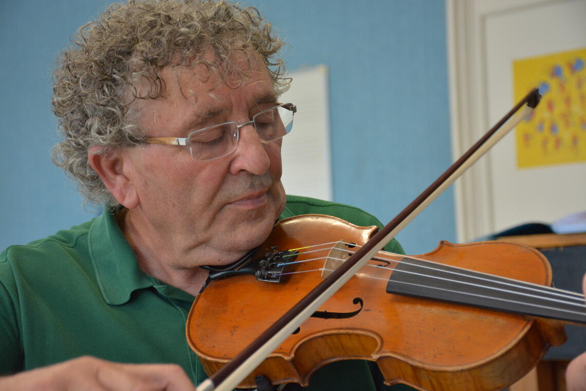 F Legeard au violon