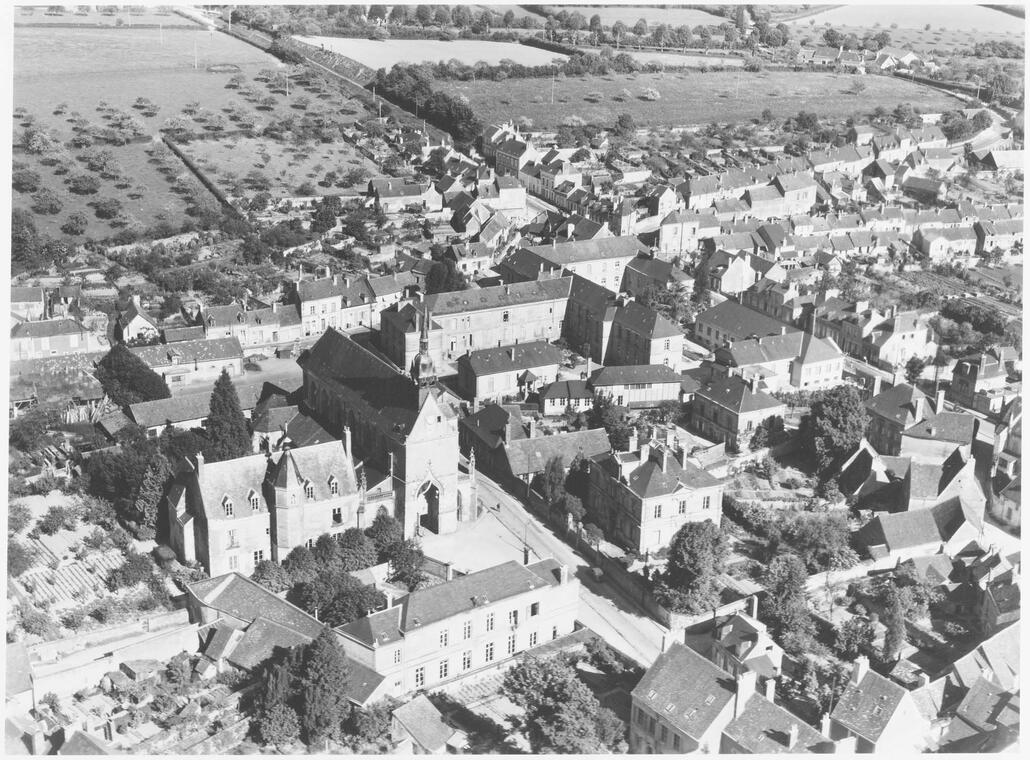 Vue aérienne de Mamers - Ancien hôpital 2