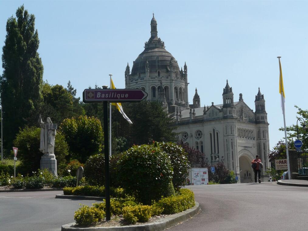 Basilique Sainte-Thérèse Lisieux