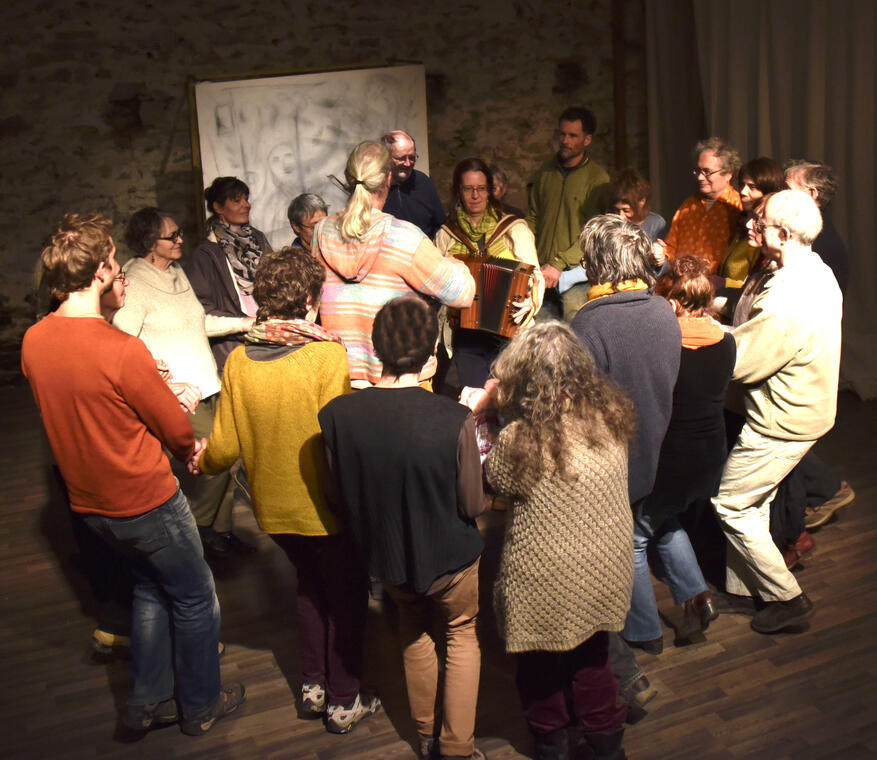 Danse trad les martinats duo eva 1