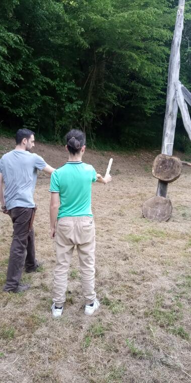 lance couteau bushcraft
